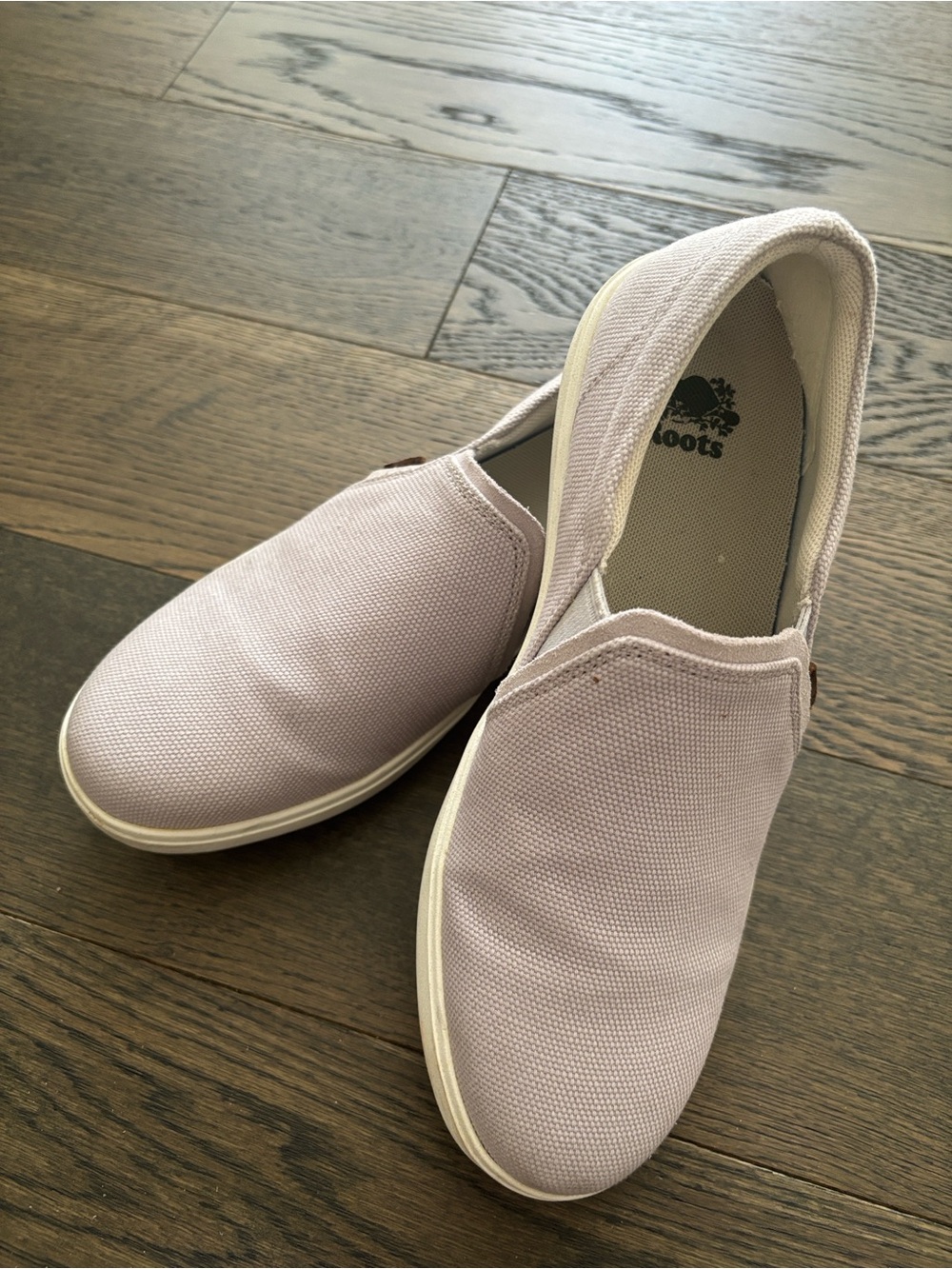 Roots Canvas Slip-On Sneakers in Light Lavender/Grey (sz 7)